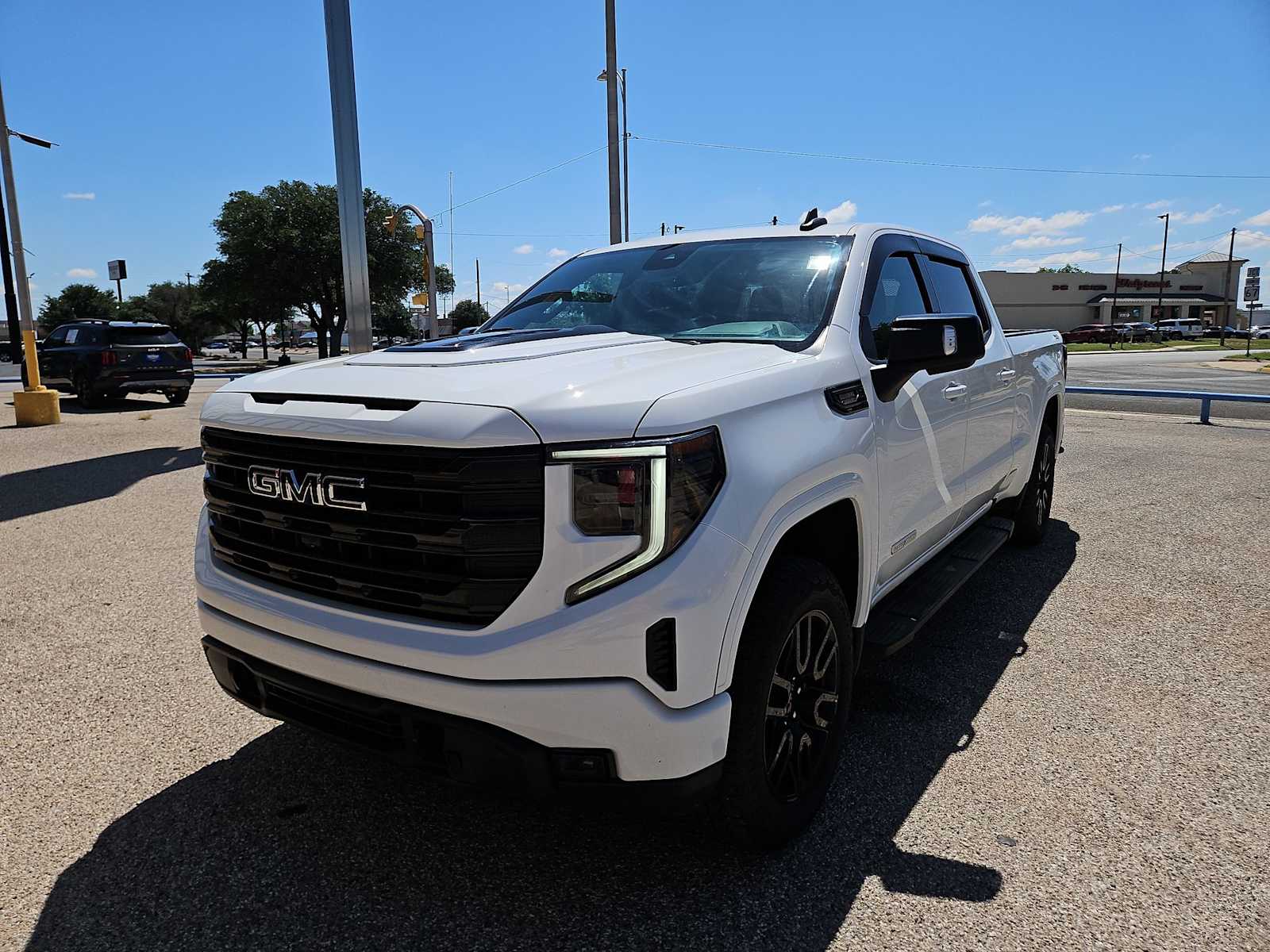 Thumbnail: 2022 GMC Sierra 1500 - 4