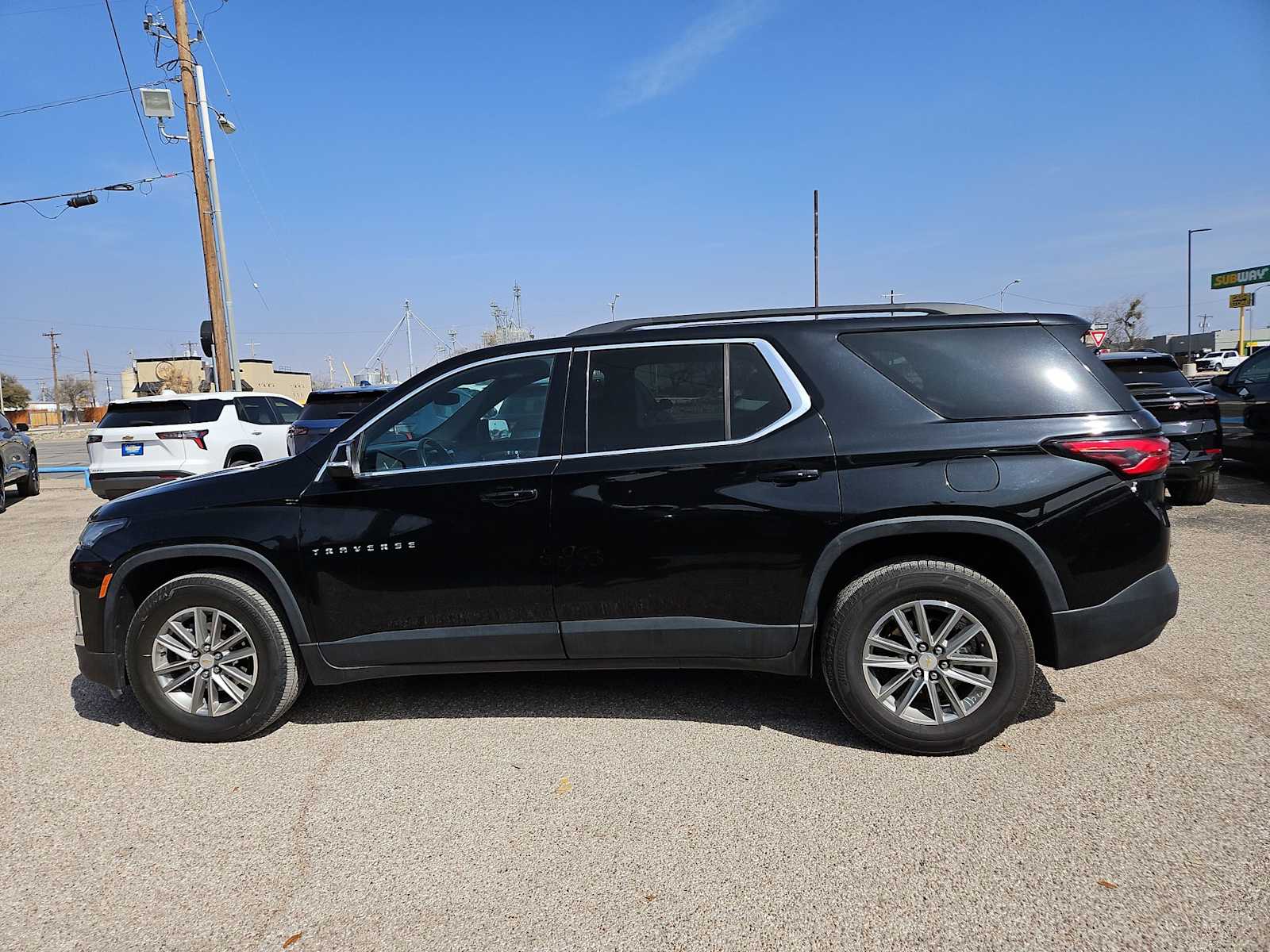 Thumbnail: 2023 Chevrolet Traverse - 5