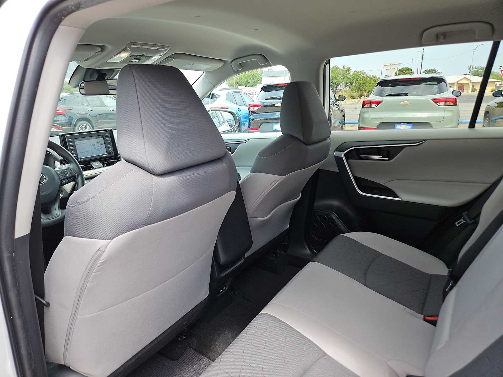 Thumbnail: 2022 Toyota RAV4 - 18