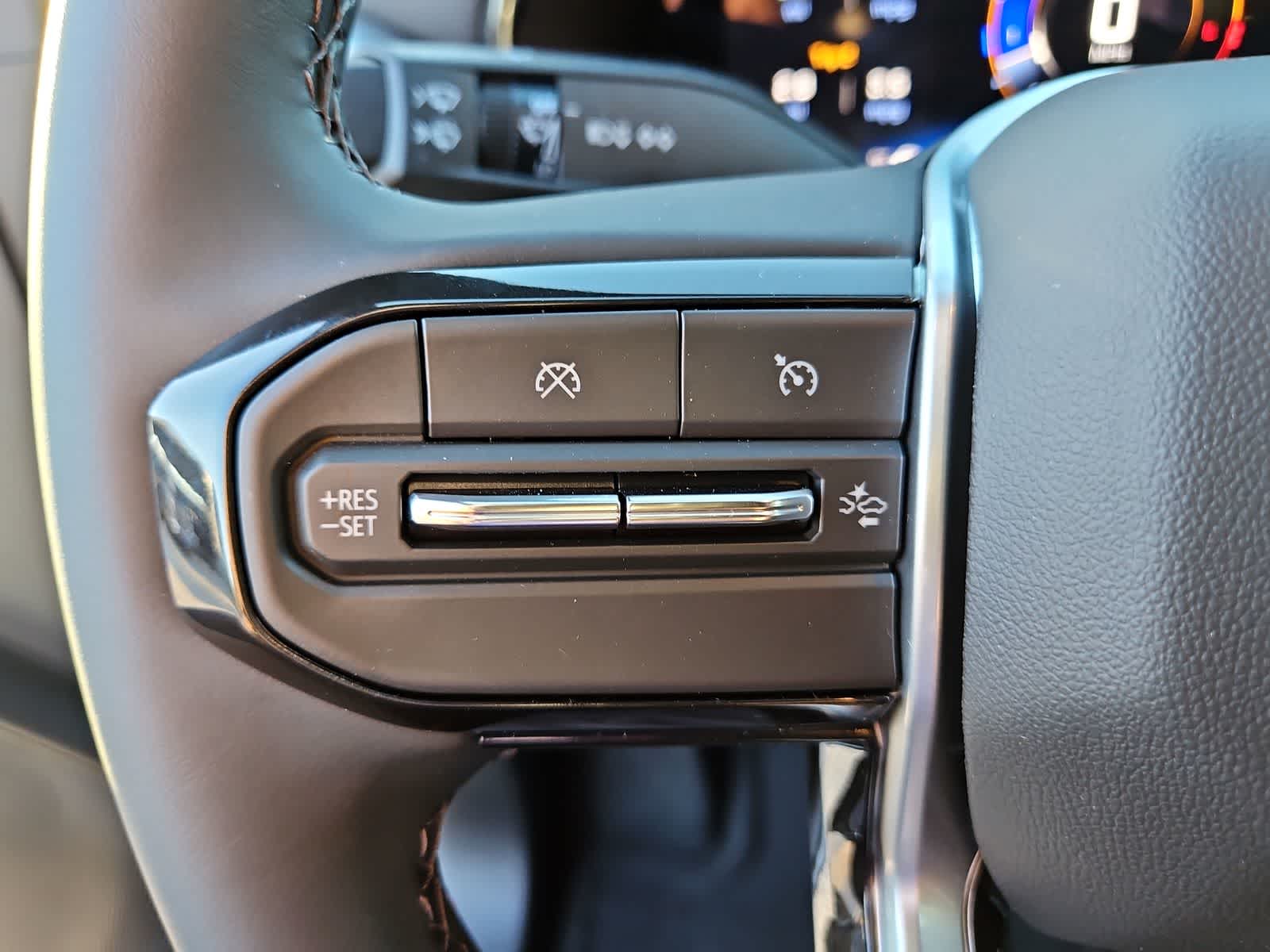 Thumbnail: 2024 Chevrolet Colorado - 28