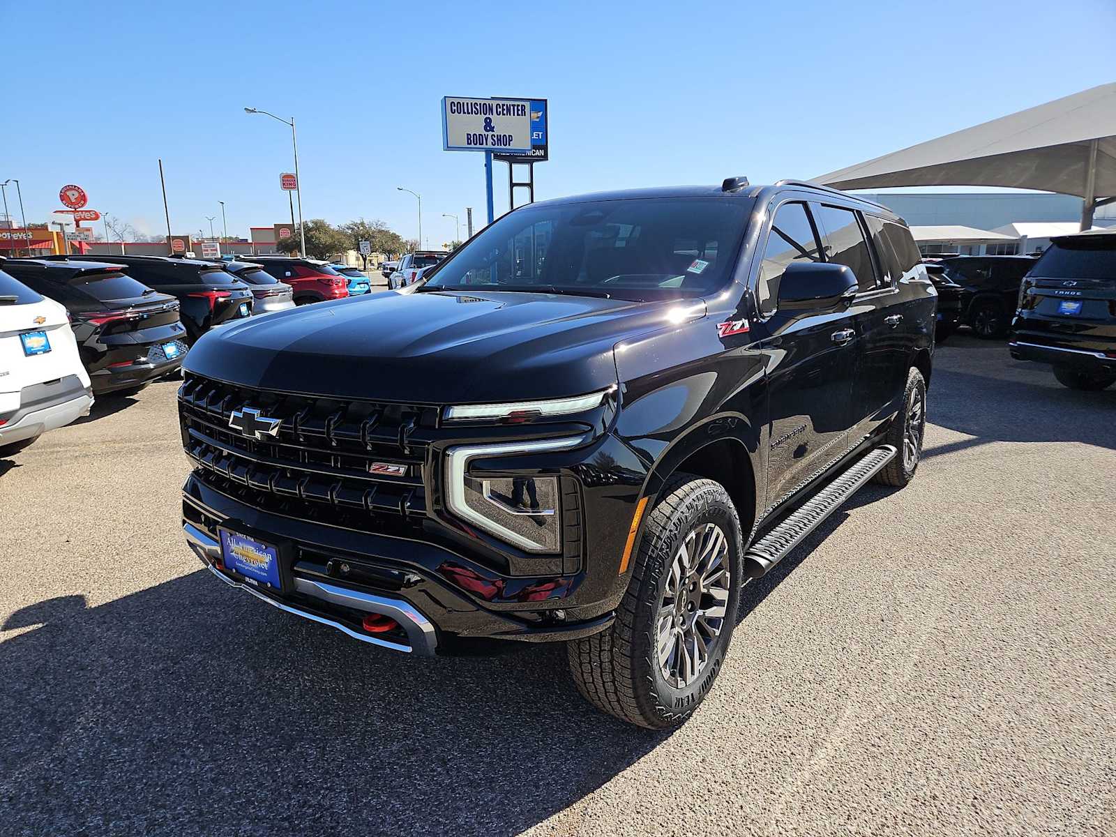 Thumbnail: 2026 Chevrolet Suburban - 4