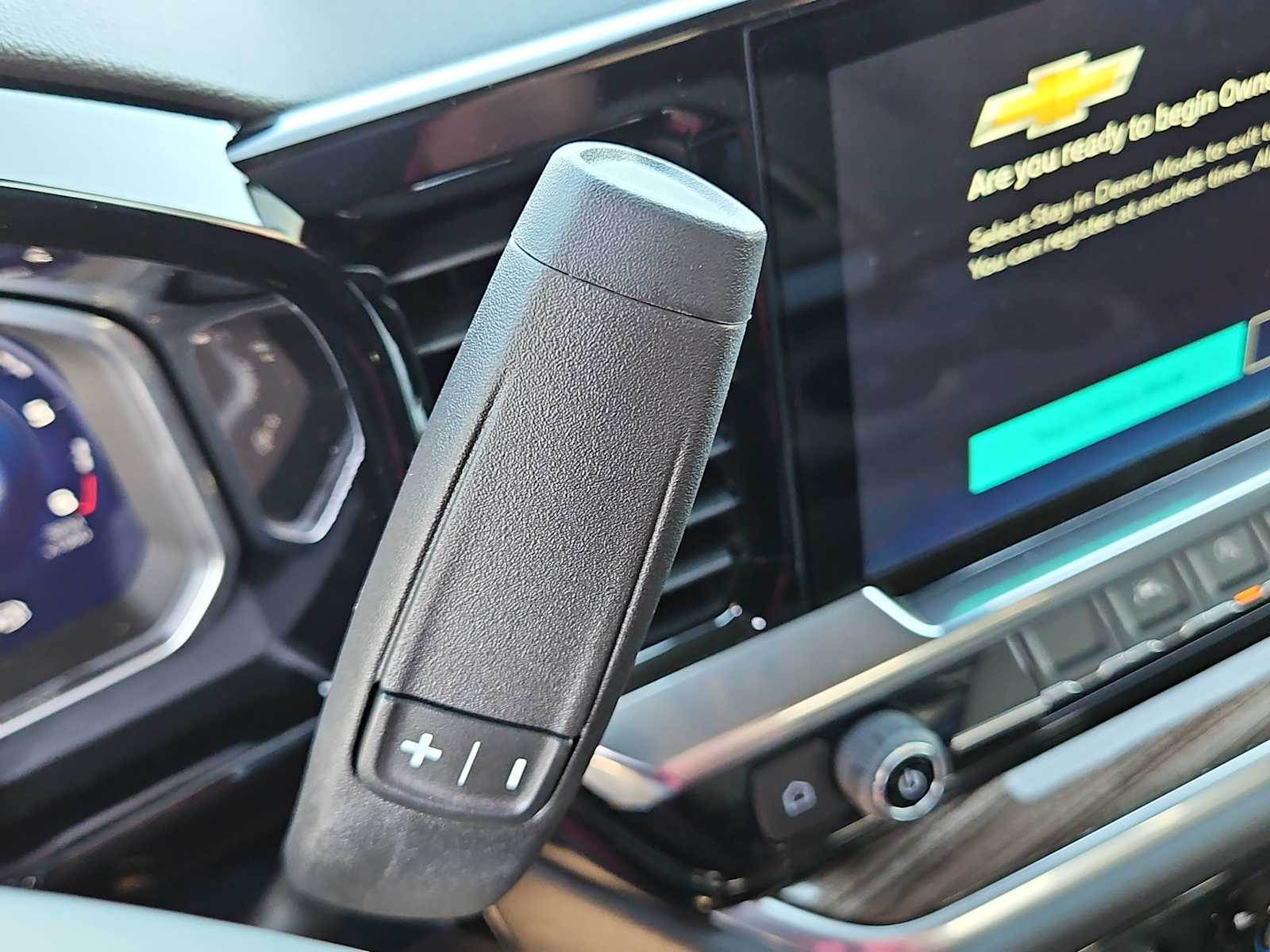 Thumbnail: 2026 Chevrolet Silverado 1500 - 21