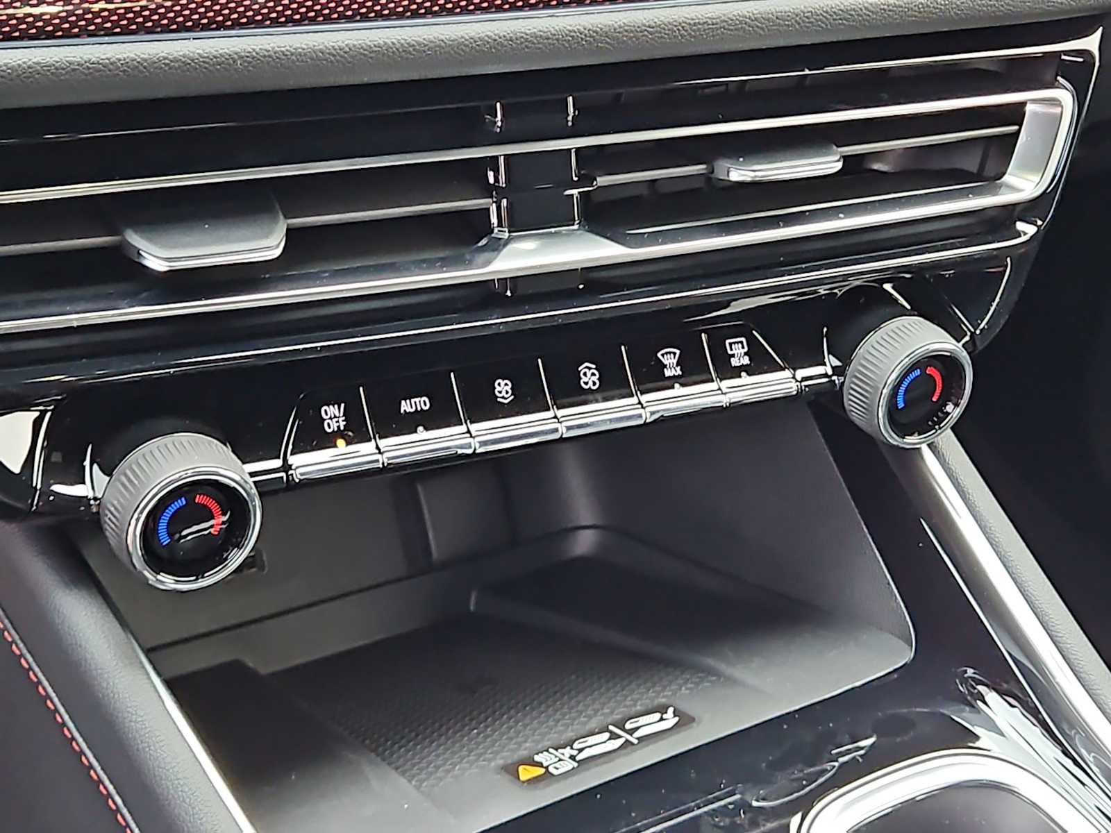 Thumbnail: 2026 Chevrolet Traverse - 24