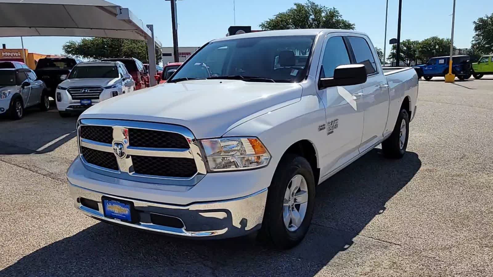 Thumbnail: 2021 RAM 1500 Classic - 3