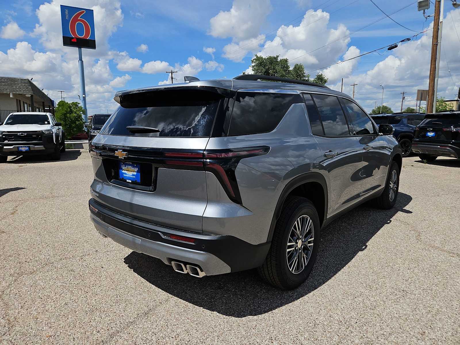 Thumbnail: 2026 Chevrolet Traverse - 8