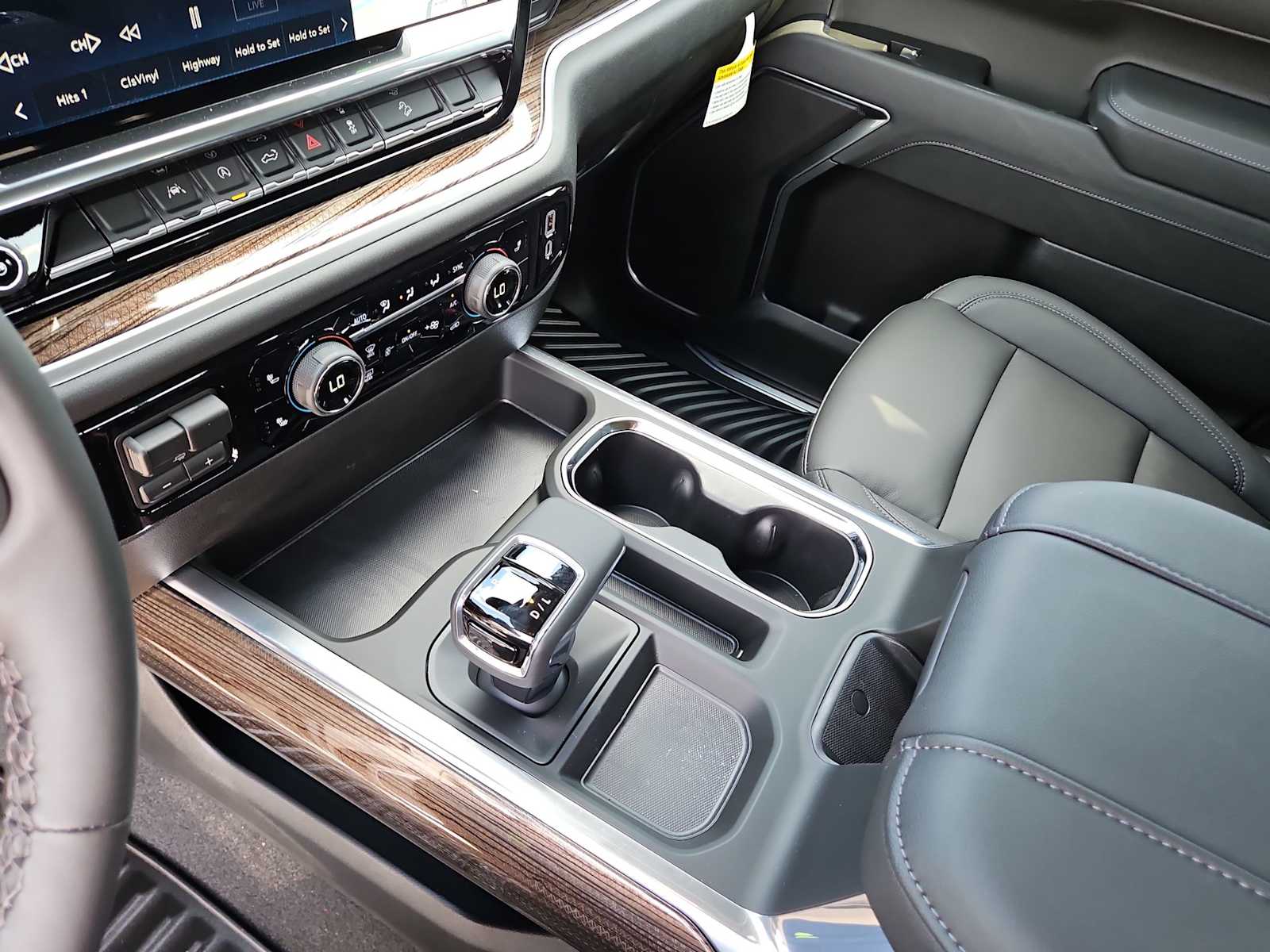 Thumbnail: 2026 Chevrolet Silverado 1500 - 20