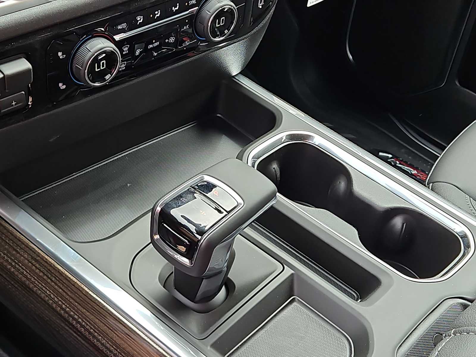 Thumbnail: 2026 Chevrolet Silverado 1500 - 20