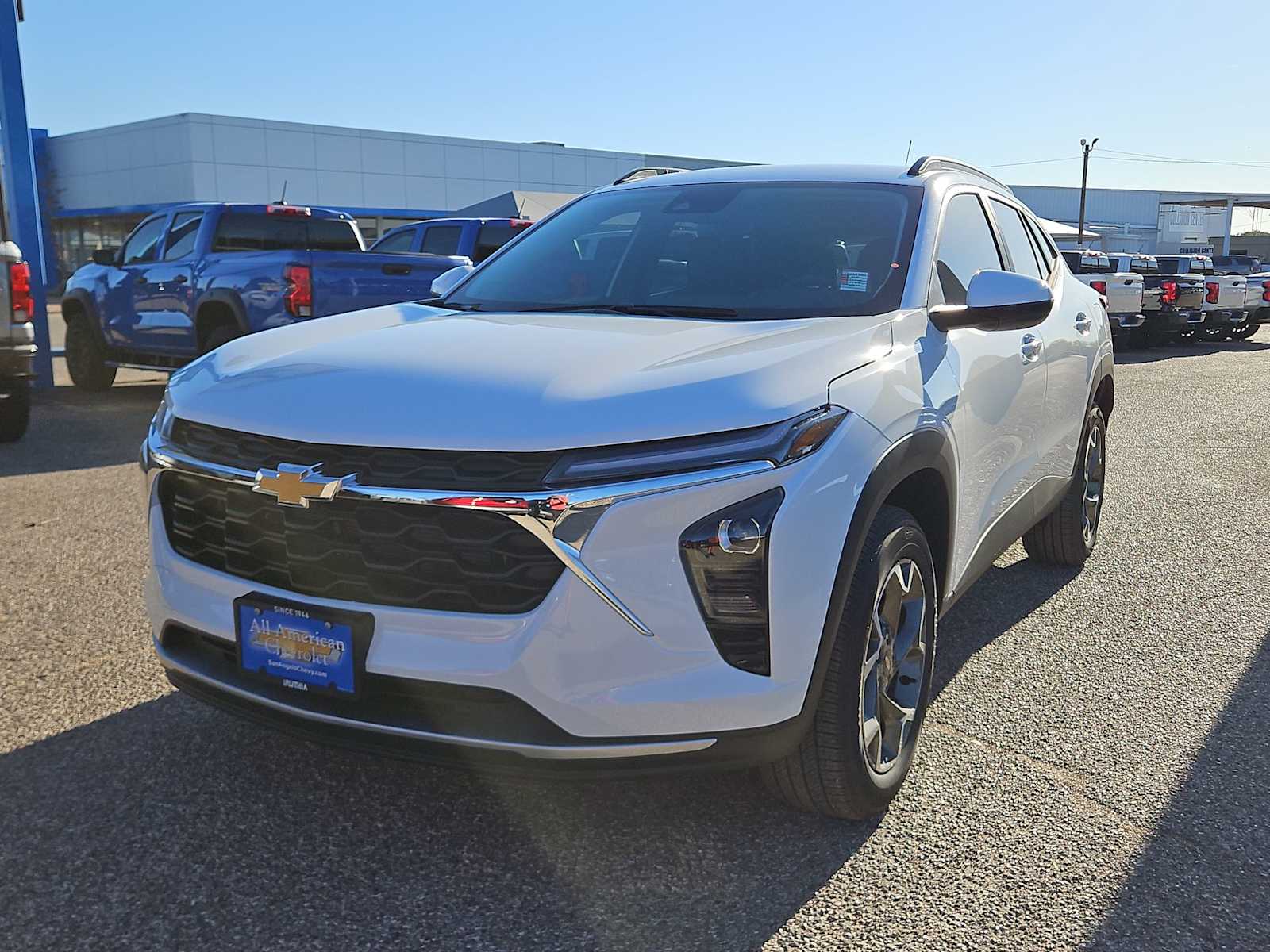 Thumbnail: 2026 Chevrolet Trax - 4