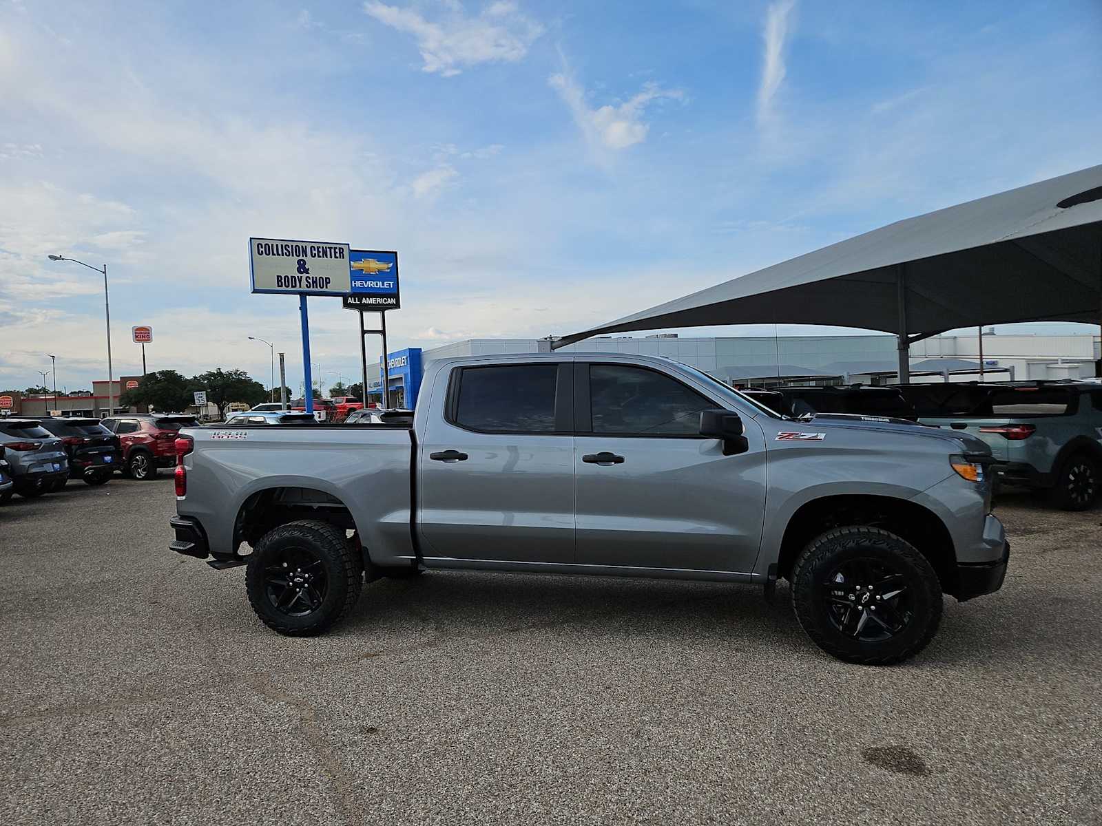 Thumbnail: 2026 Chevrolet Silverado 1500 - 9