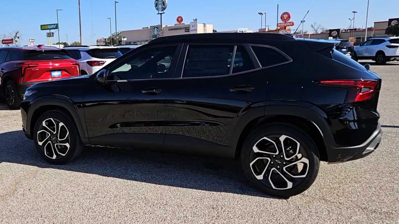 Thumbnail: 2025 Chevrolet Trax - 5