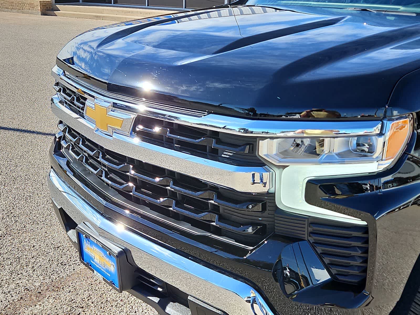 Thumbnail: 2023 Chevrolet Silverado 1500 - 17