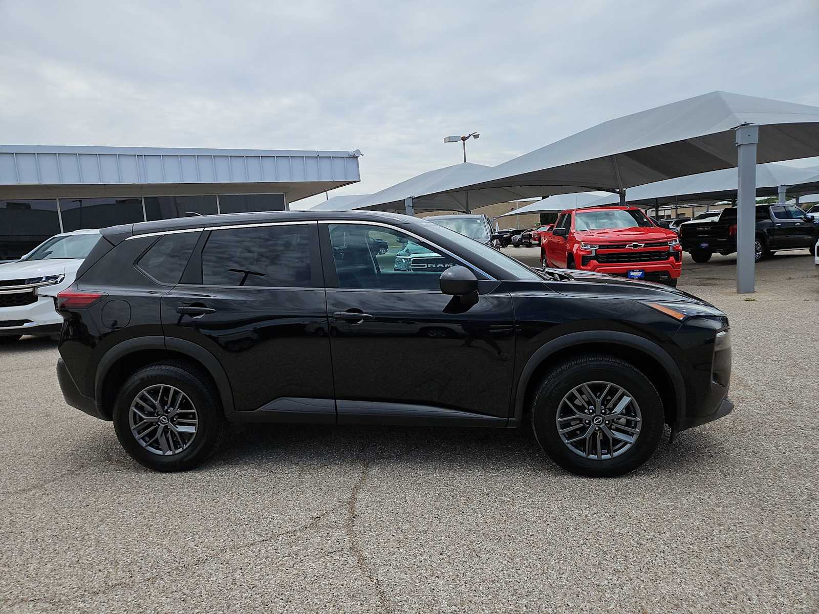 Thumbnail: 2023 Nissan Rogue - 9
