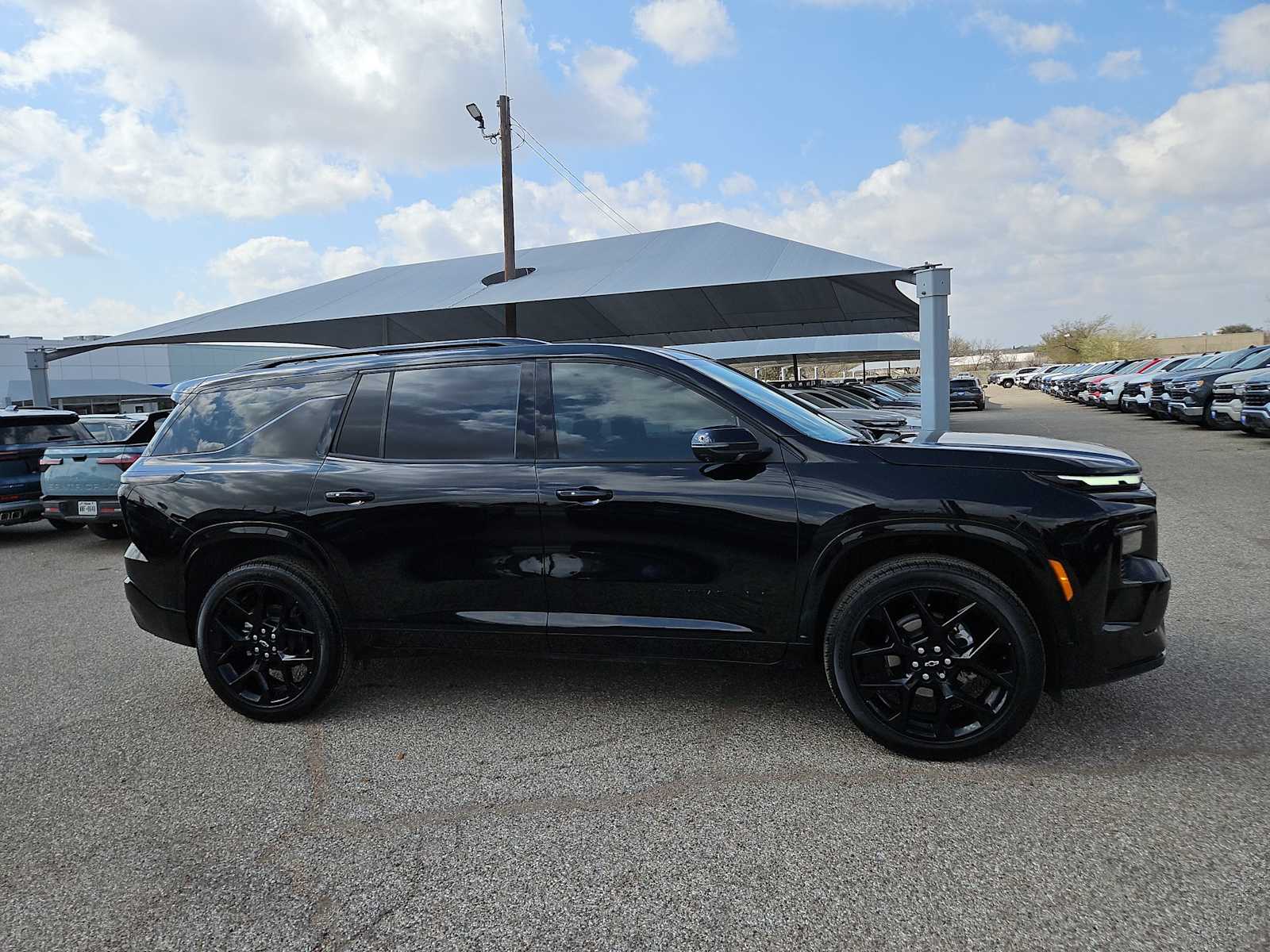 Thumbnail: 2026 Chevrolet Traverse - 9