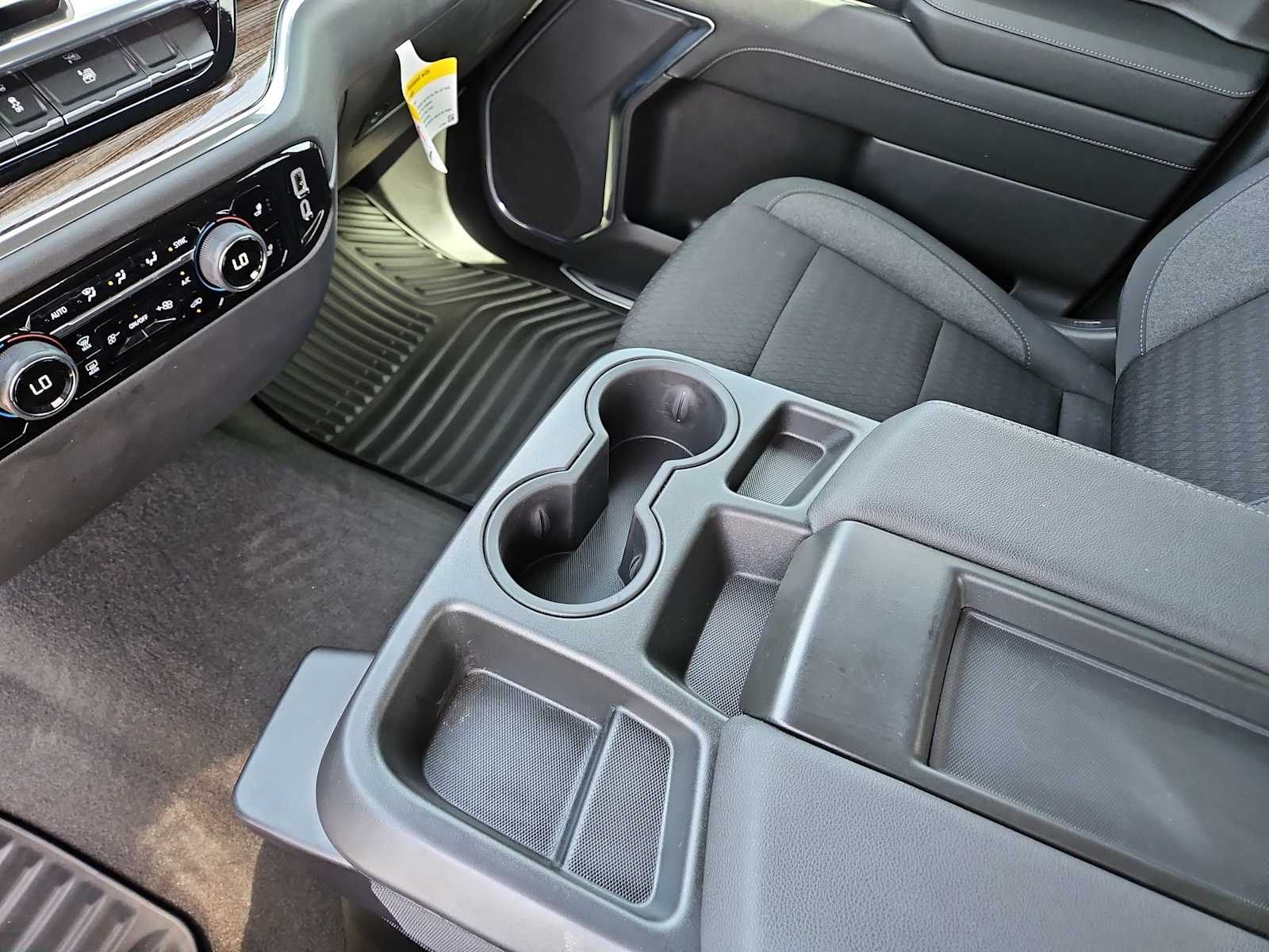 Thumbnail: 2024 Chevrolet Silverado 1500 - 24