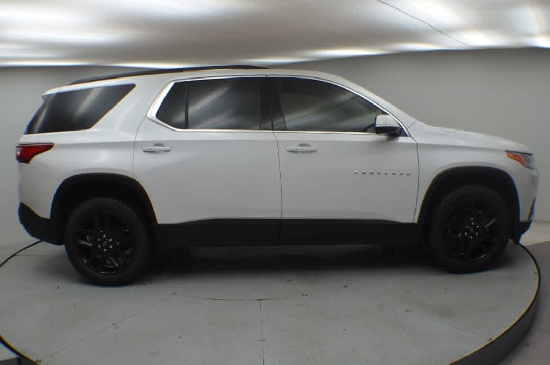 Thumbnail: 2020 Chevrolet Traverse - 12