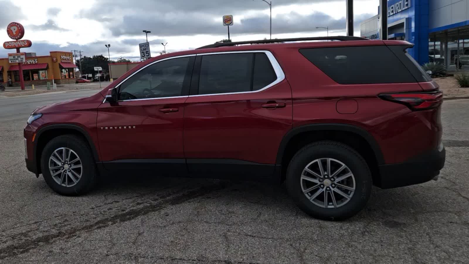 Thumbnail: 2023 Chevrolet Traverse - 5