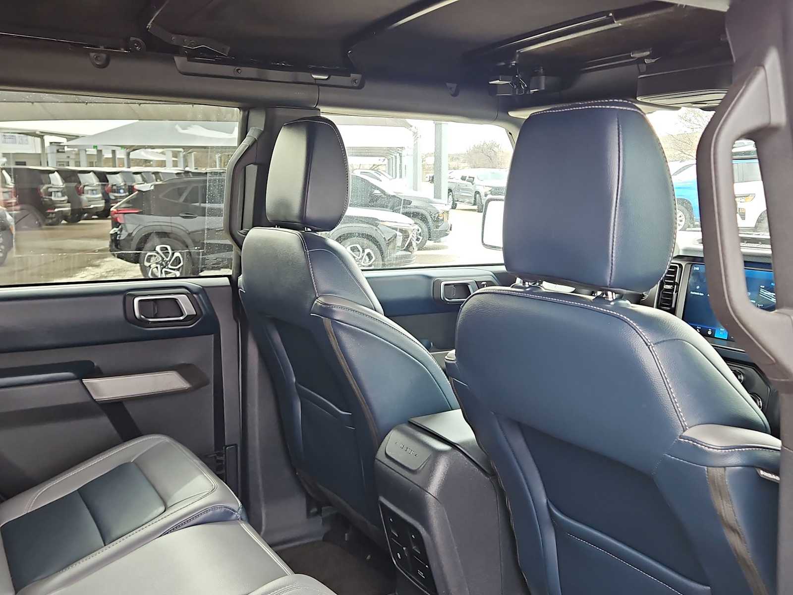 Thumbnail: 2022 Ford Bronco - 17