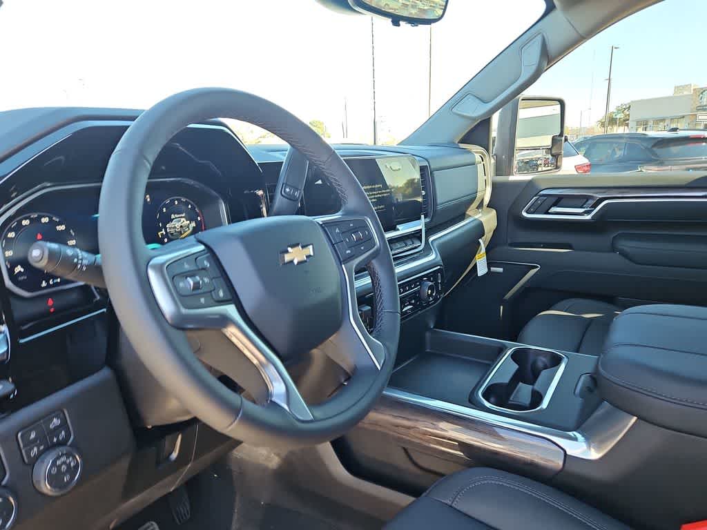 Thumbnail: 2026 Chevrolet Silverado 2500 - 9