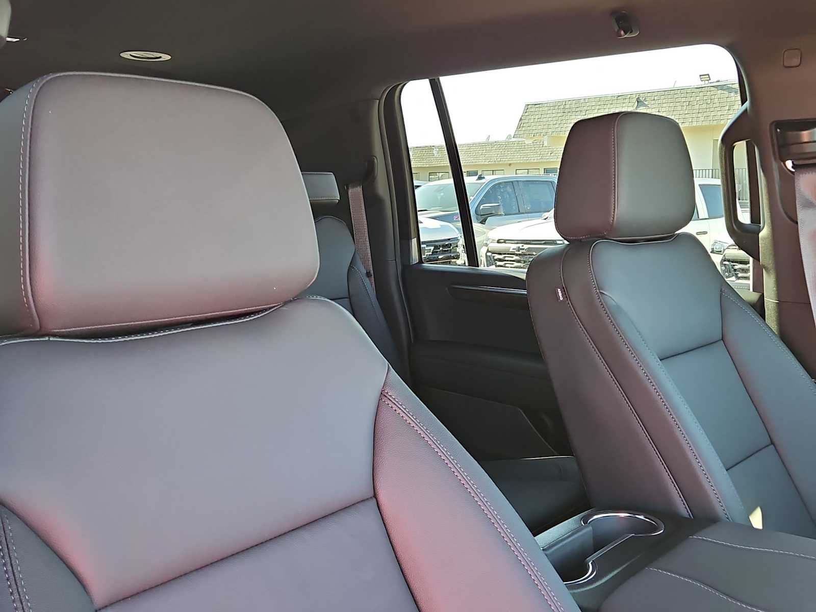 Thumbnail: 2026 Chevrolet Suburban - 18