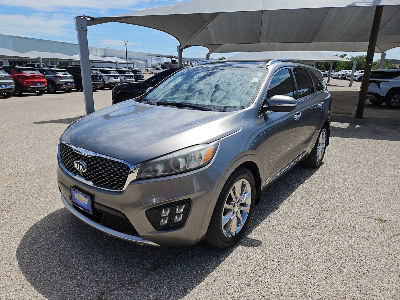 Thumbnail: 2016 Kia Sorento - 4