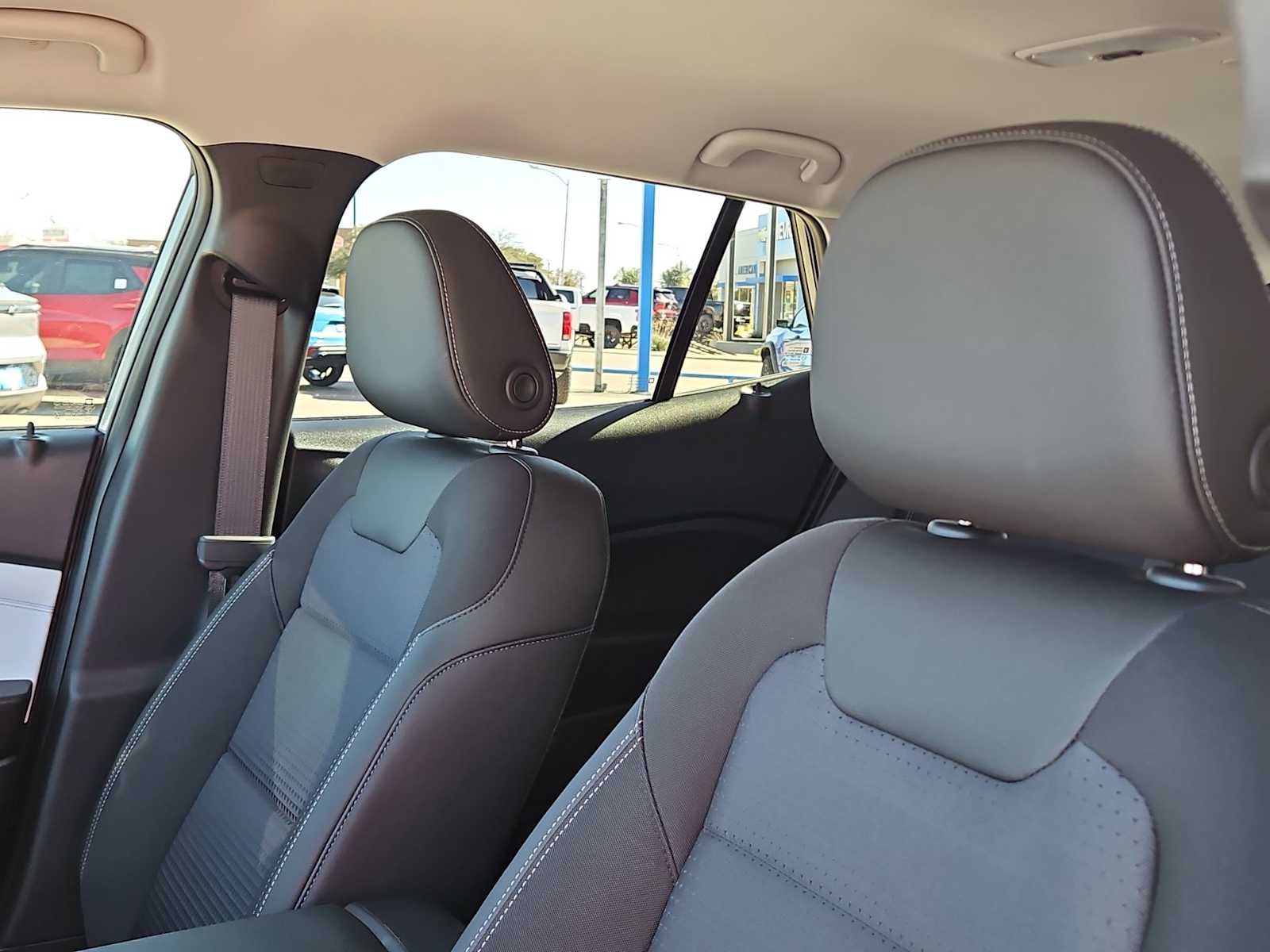 Thumbnail: 2026 Chevrolet Trax - 15