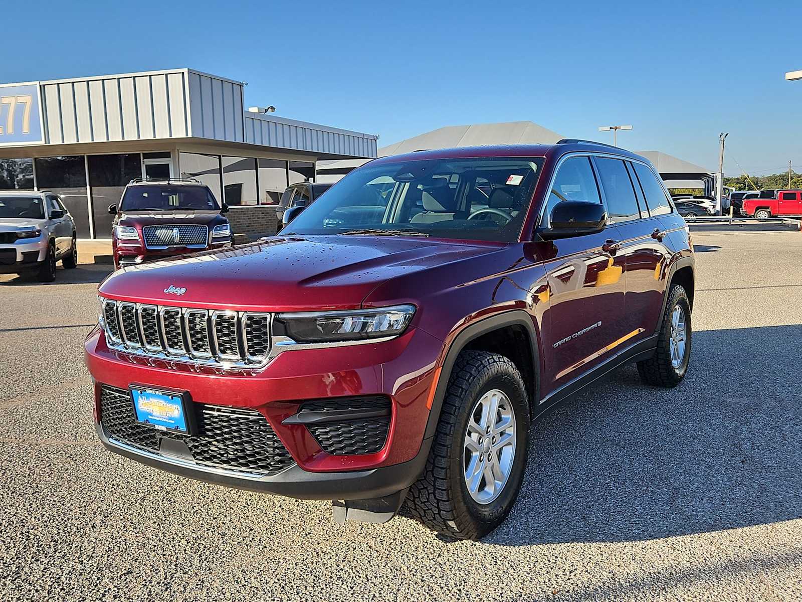 Thumbnail: 2023 Jeep Grand Cherokee - 4