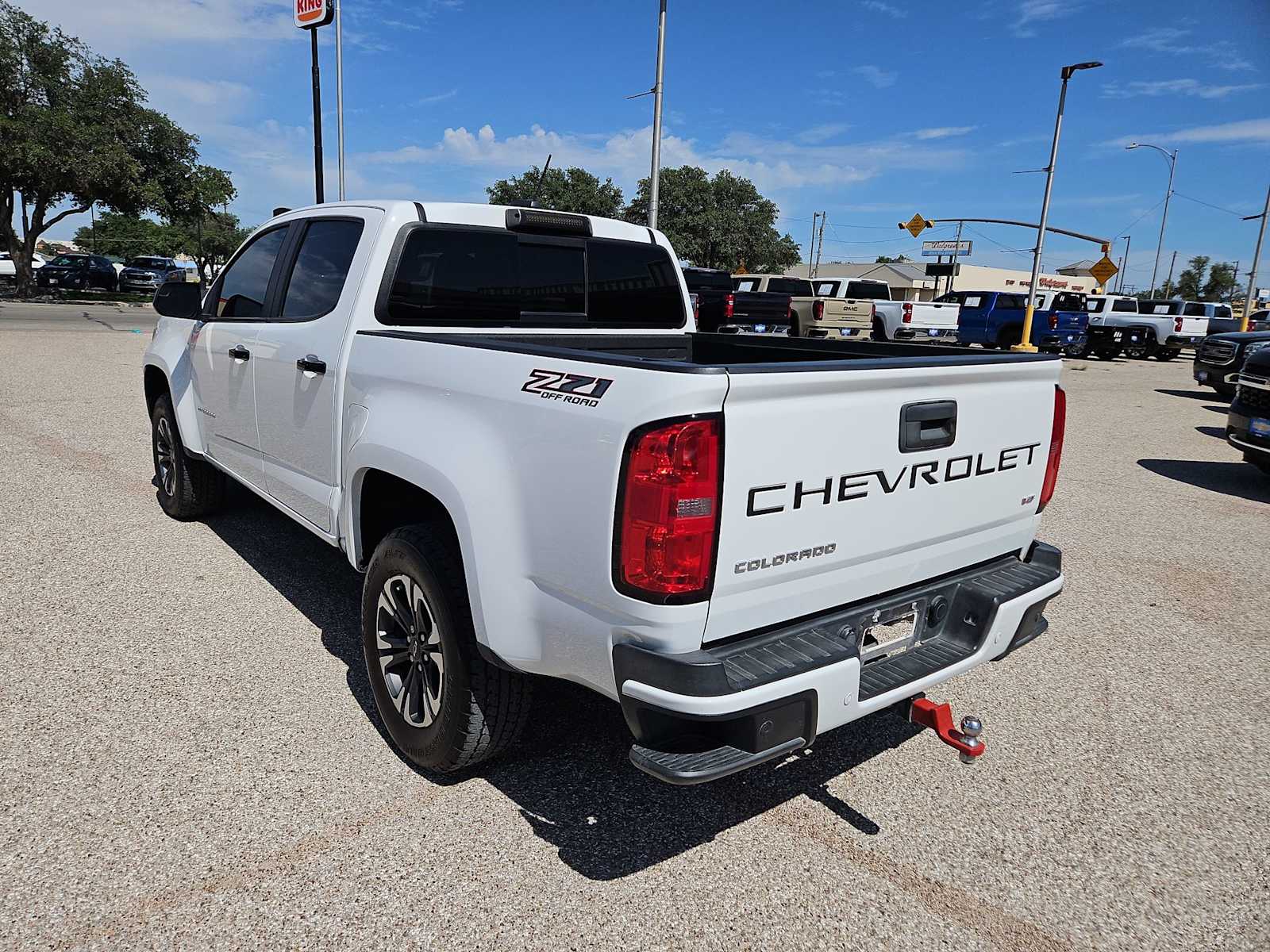 Thumbnail: 2022 Chevrolet Colorado - 4
