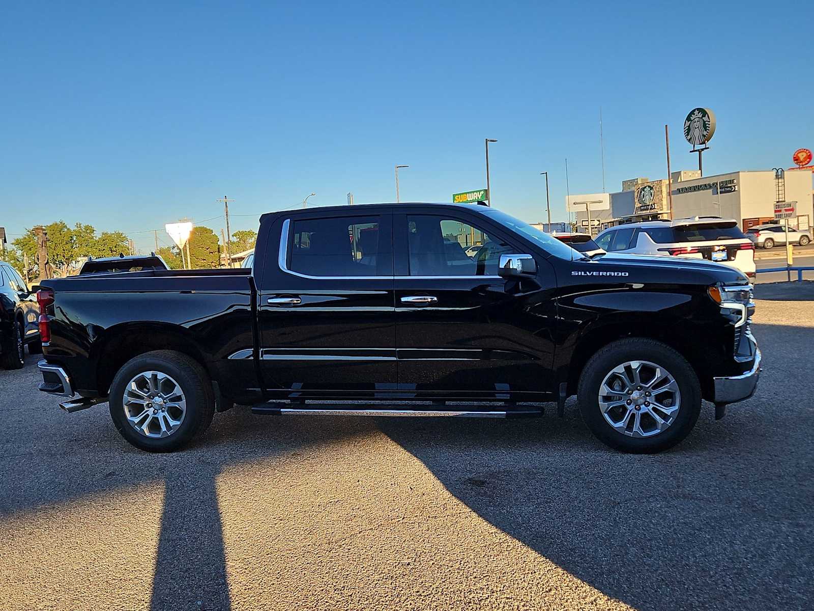 Thumbnail: 2026 Chevrolet Silverado 1500 - 9