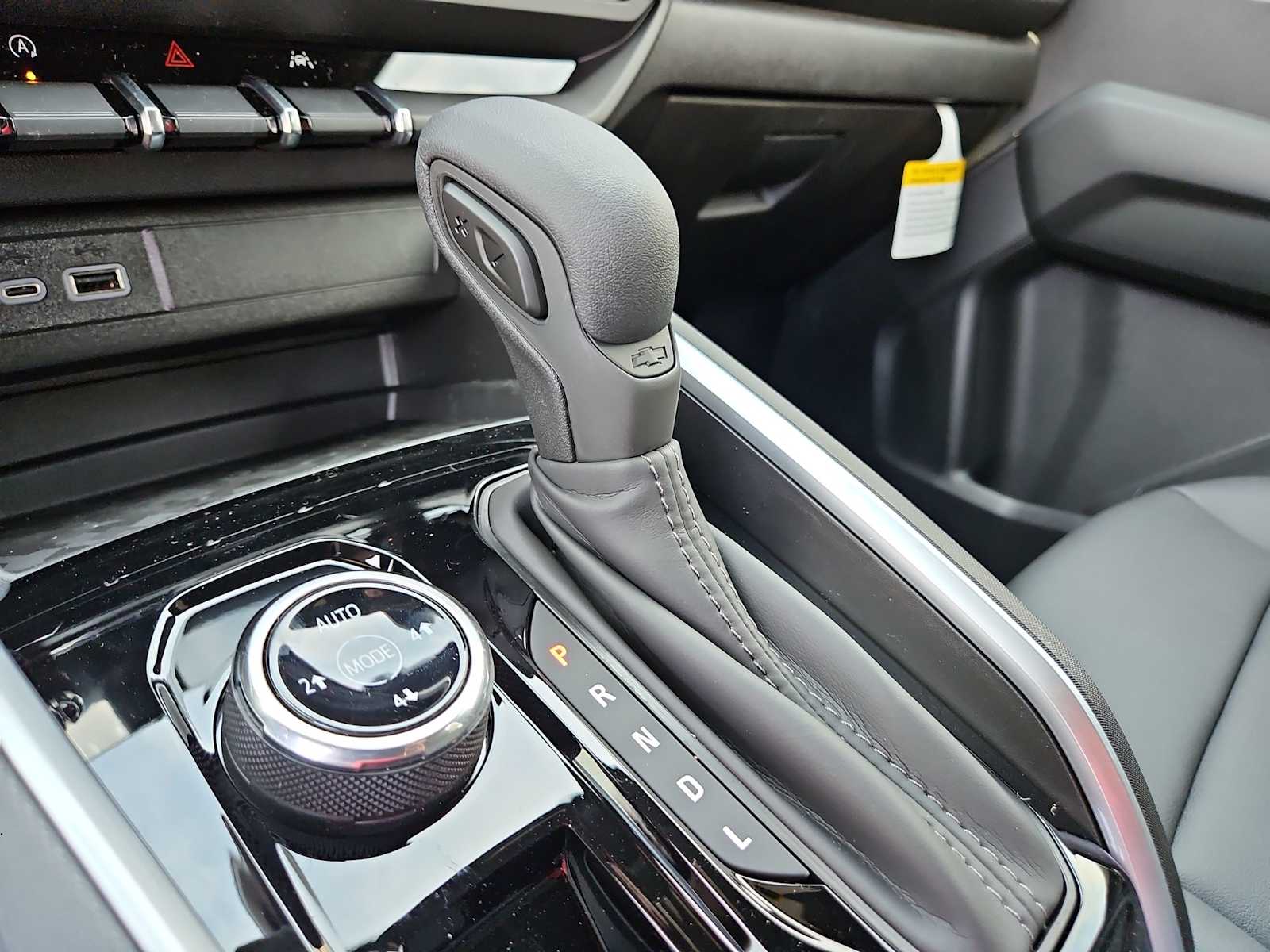 Thumbnail: 2025 Chevrolet Colorado - 25