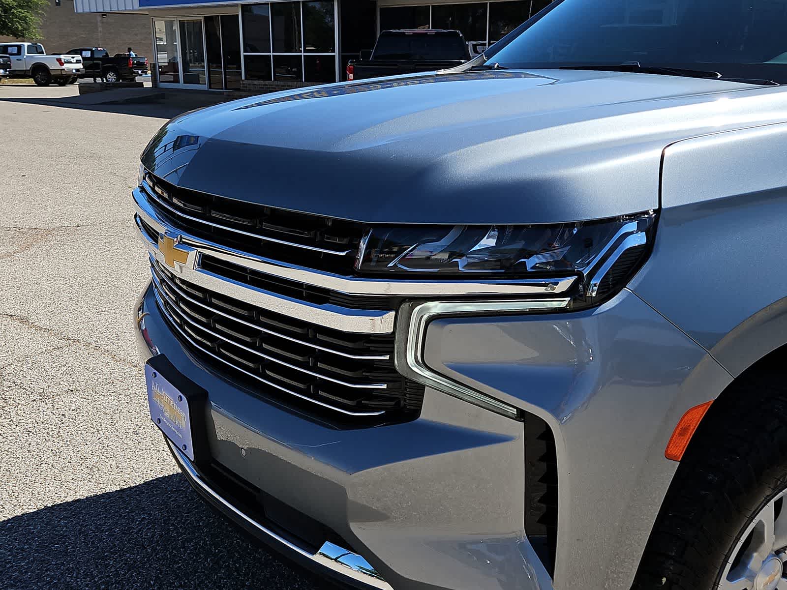 Thumbnail: 2023 Chevrolet Tahoe - 17