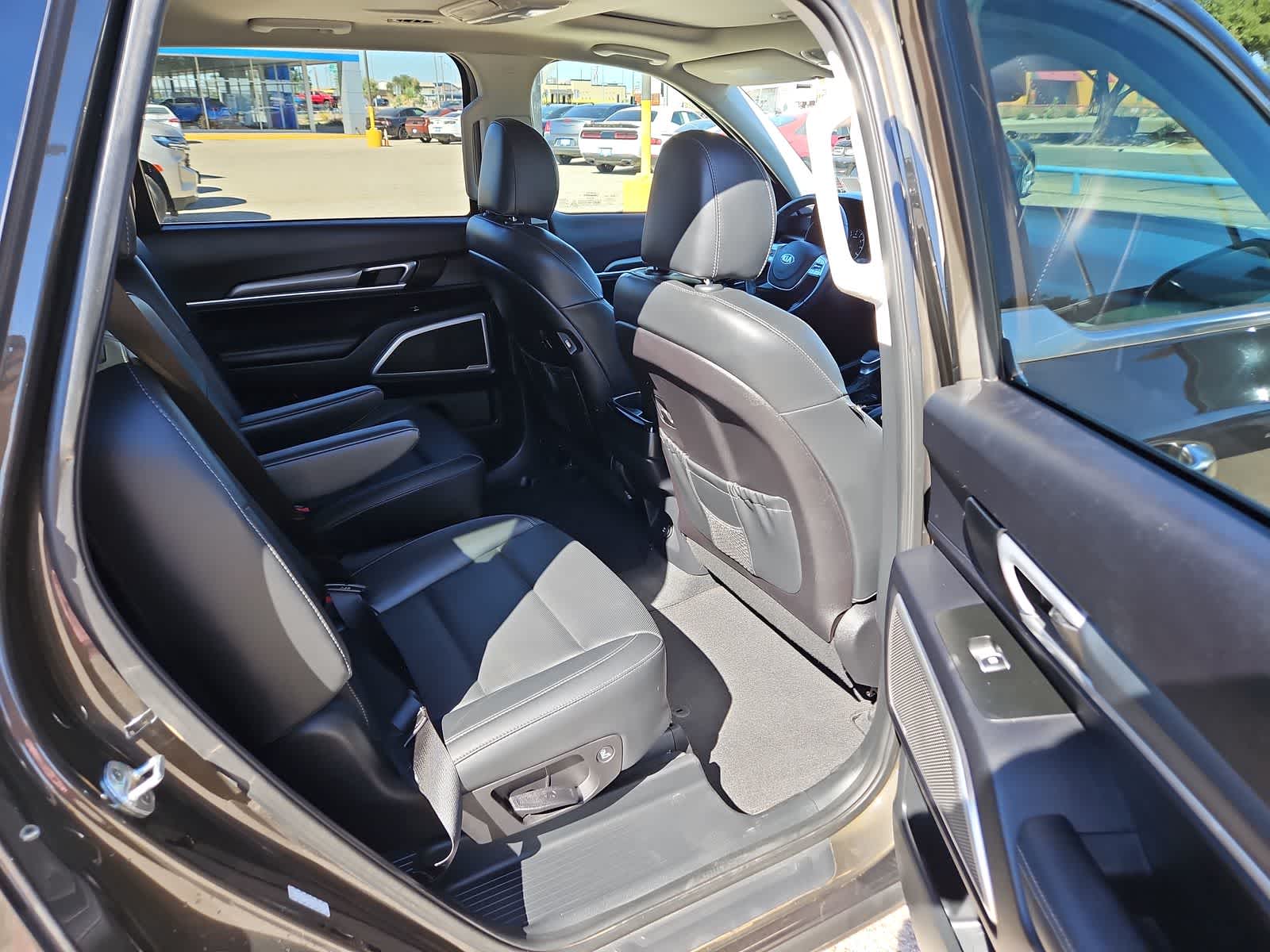 Thumbnail: 2021 Kia Telluride - 21