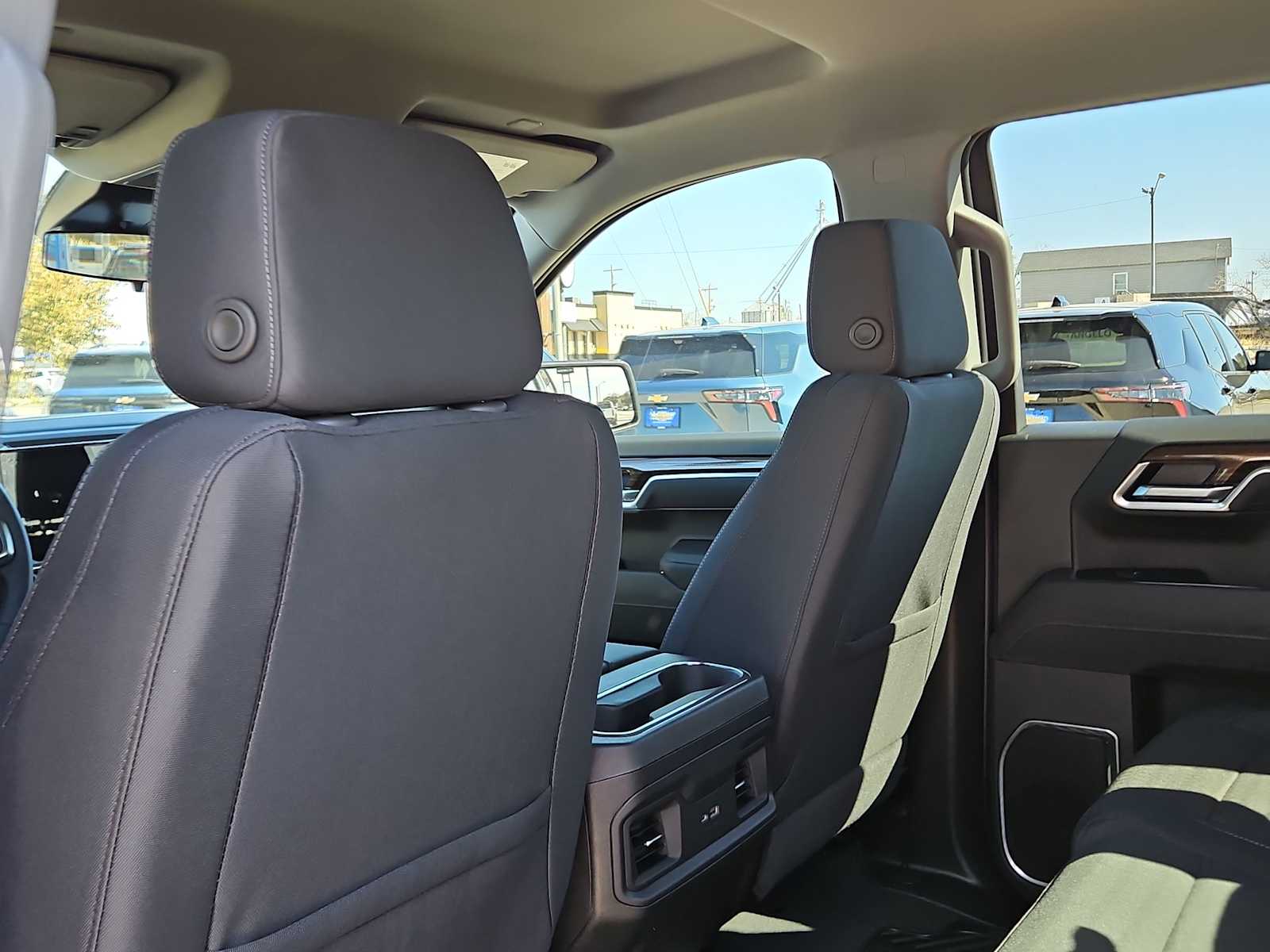 Thumbnail: 2026 Chevrolet Silverado 1500 - 16