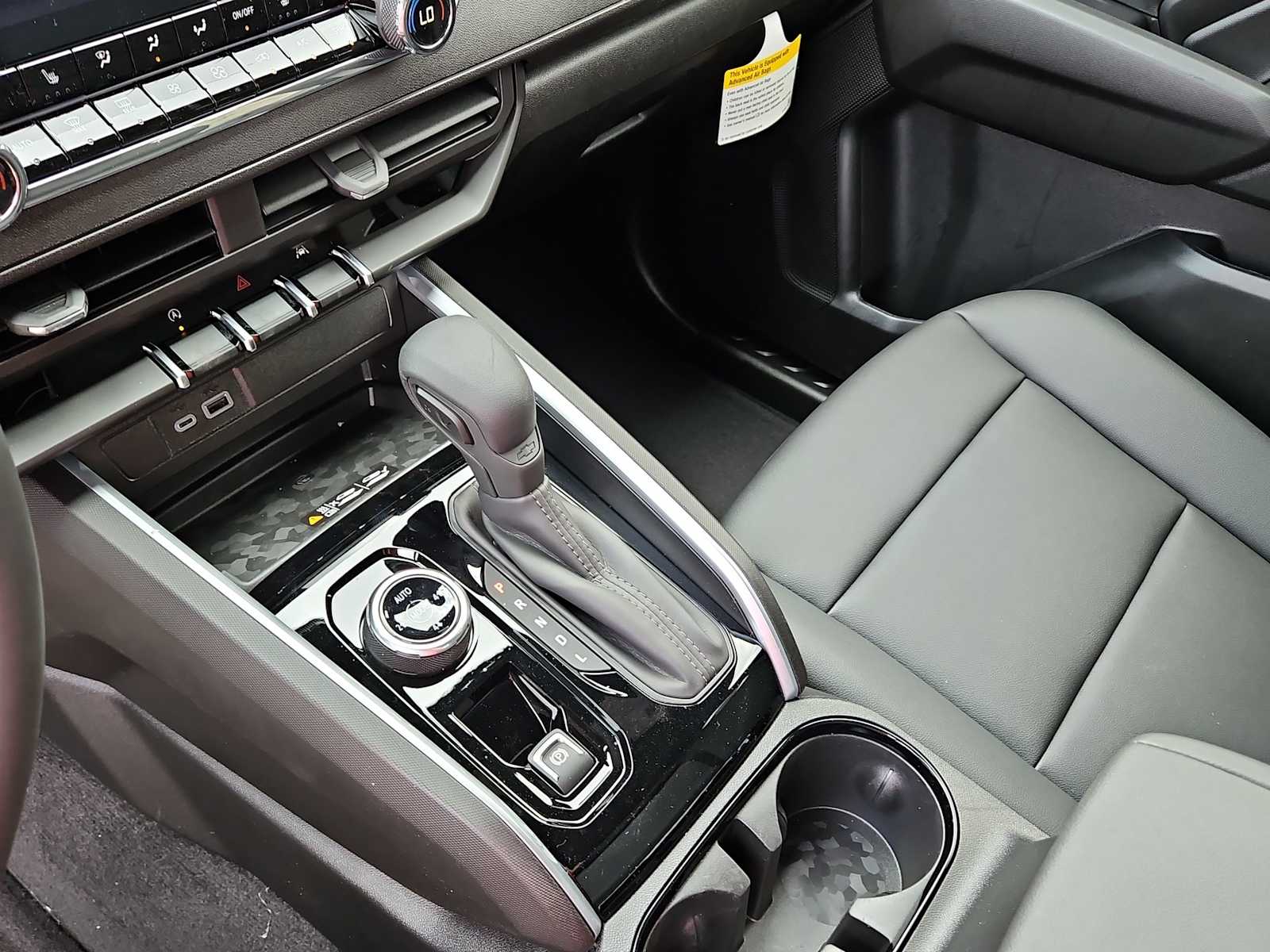 Thumbnail: 2025 Chevrolet Colorado - 24