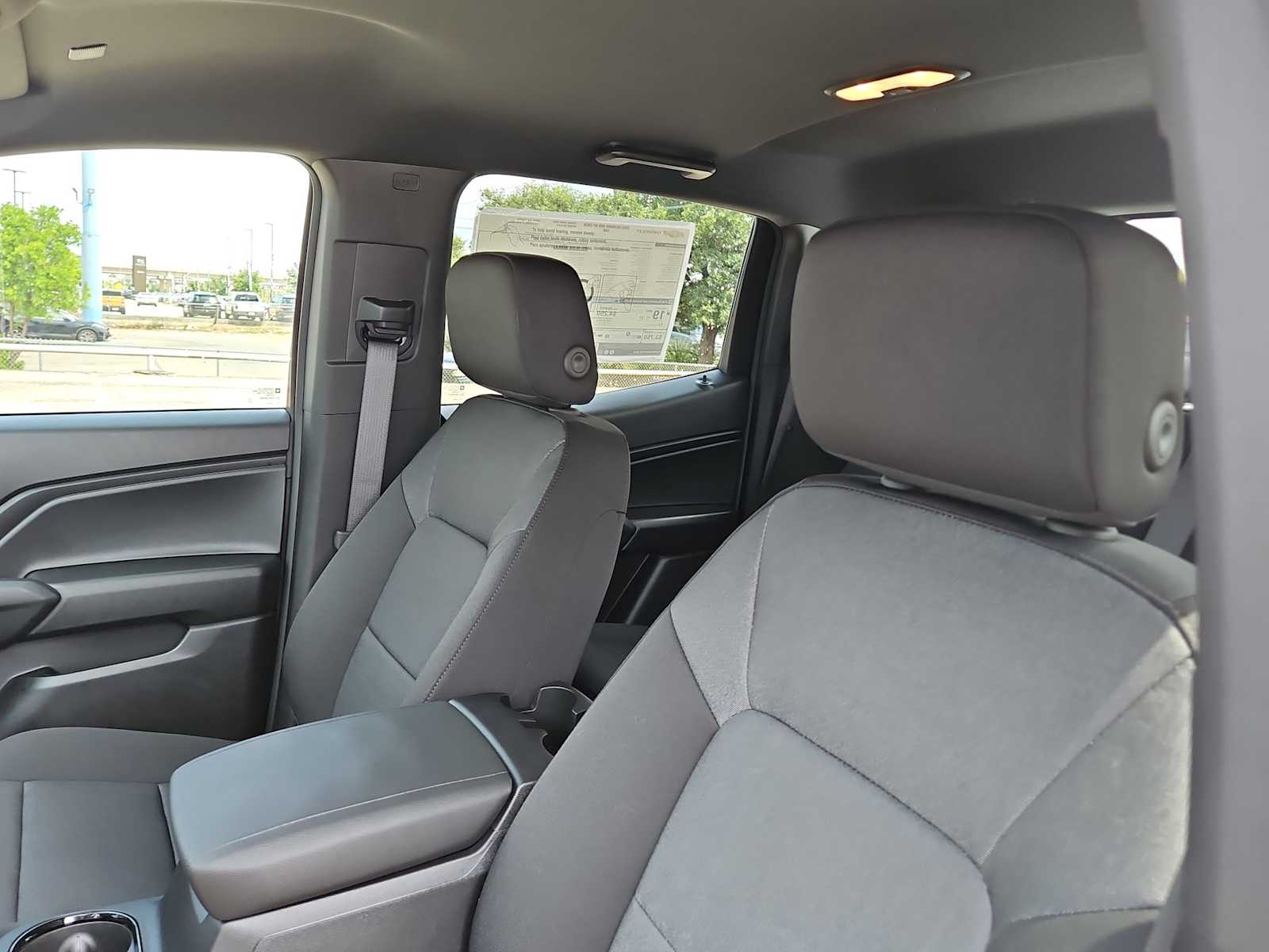 Thumbnail: 2025 Chevrolet Colorado - 22