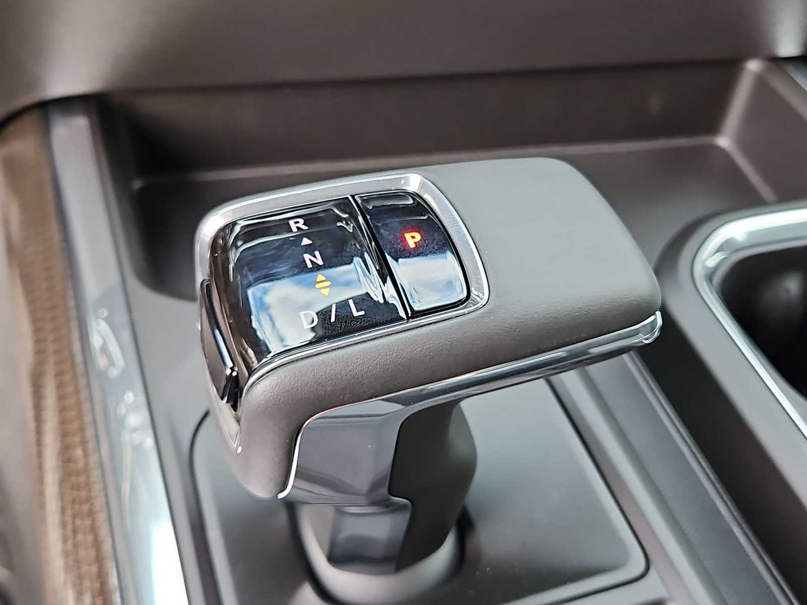 Thumbnail: 2026 Chevrolet Silverado 1500 - 21