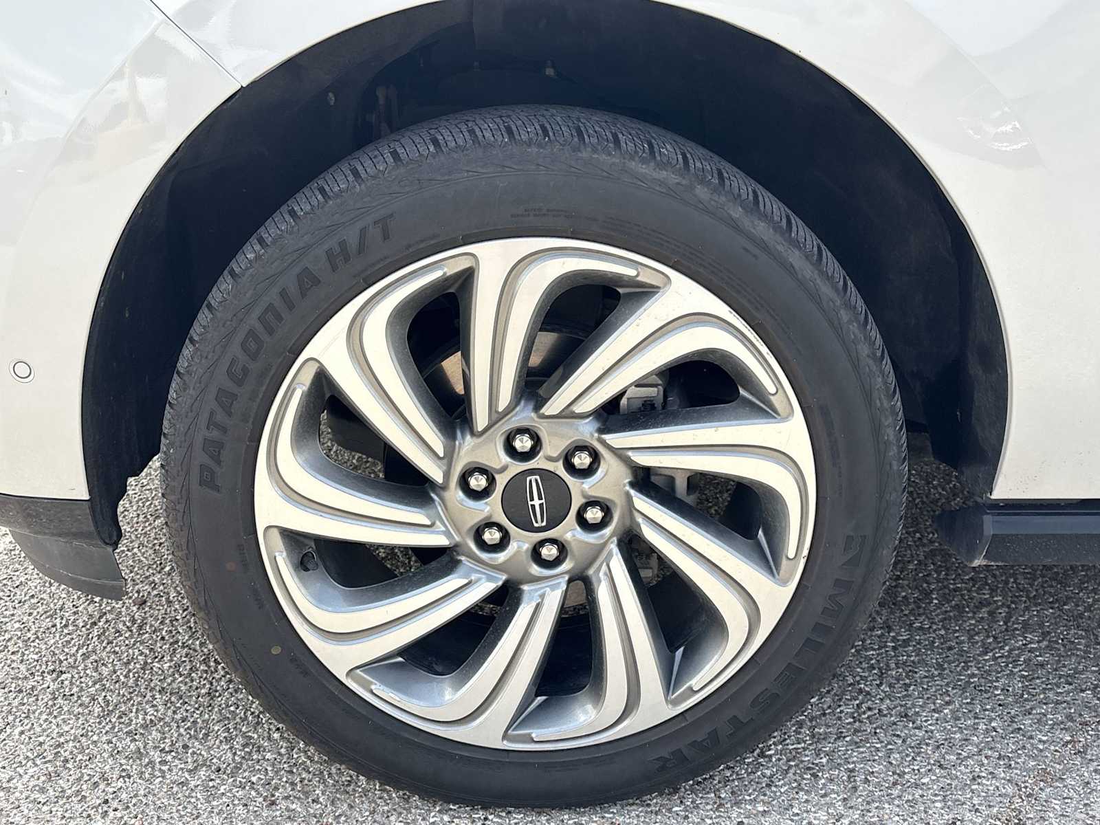 Thumbnail: 2023 Lincoln Navigator - 12