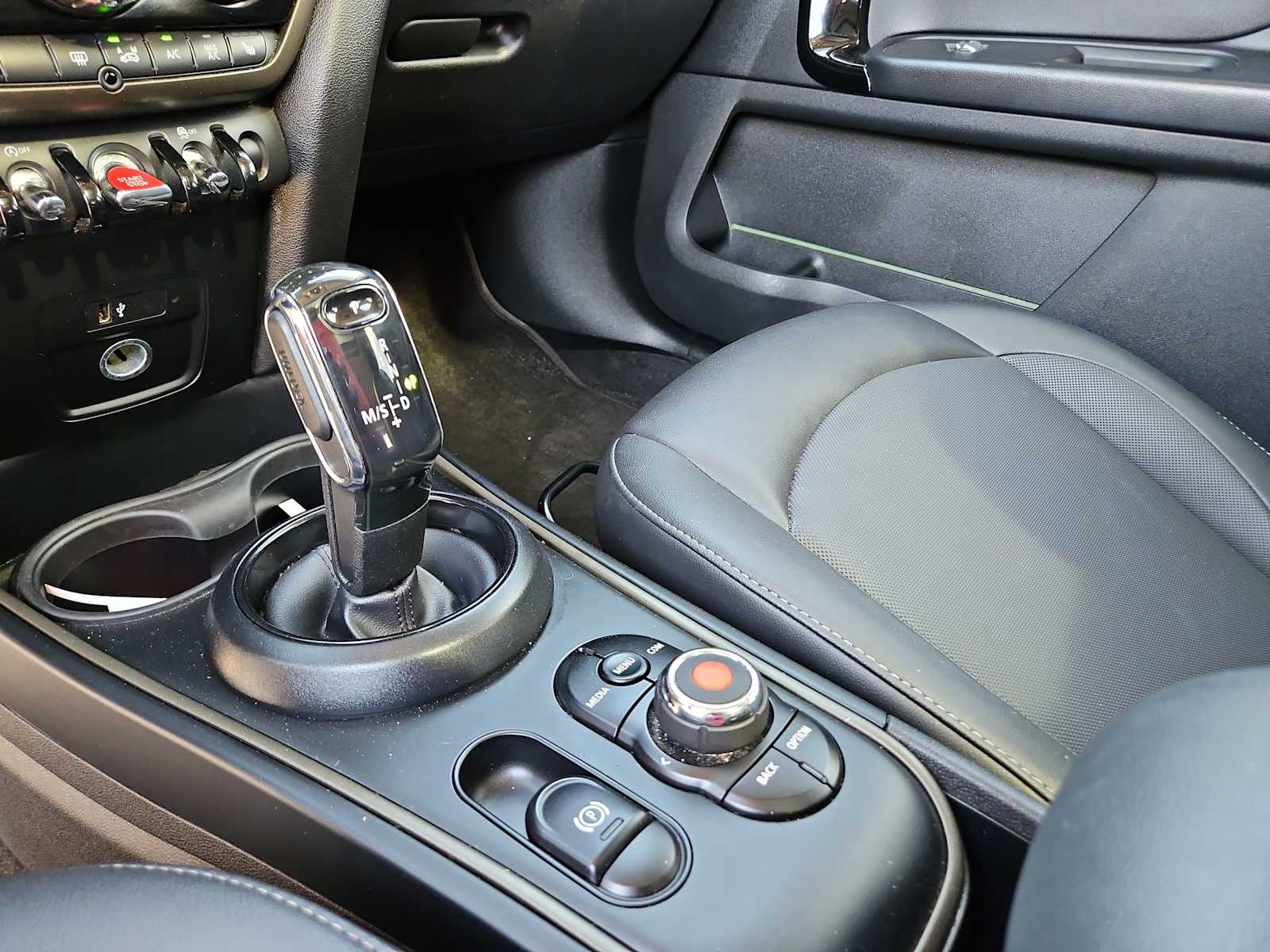 Thumbnail: 2022 MINI Cooper Countryman - 24