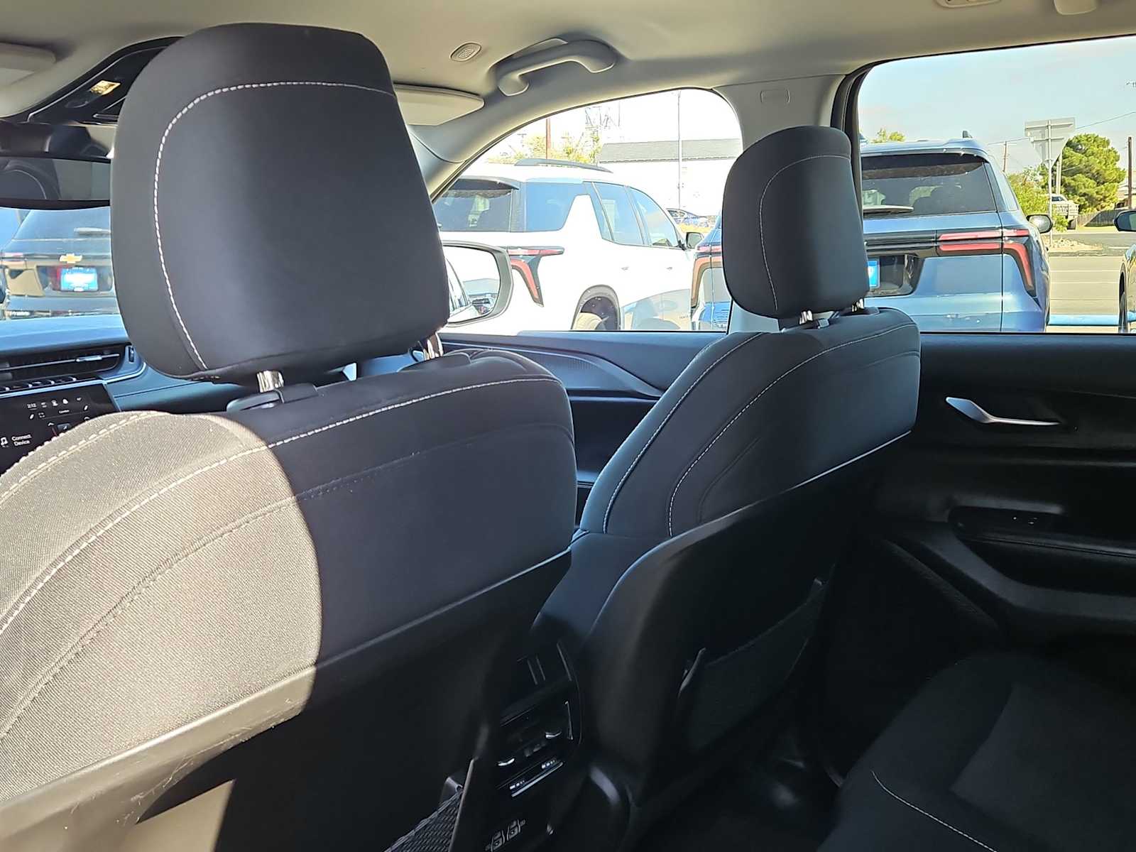 Thumbnail: 2023 Jeep Grand Cherokee - 14