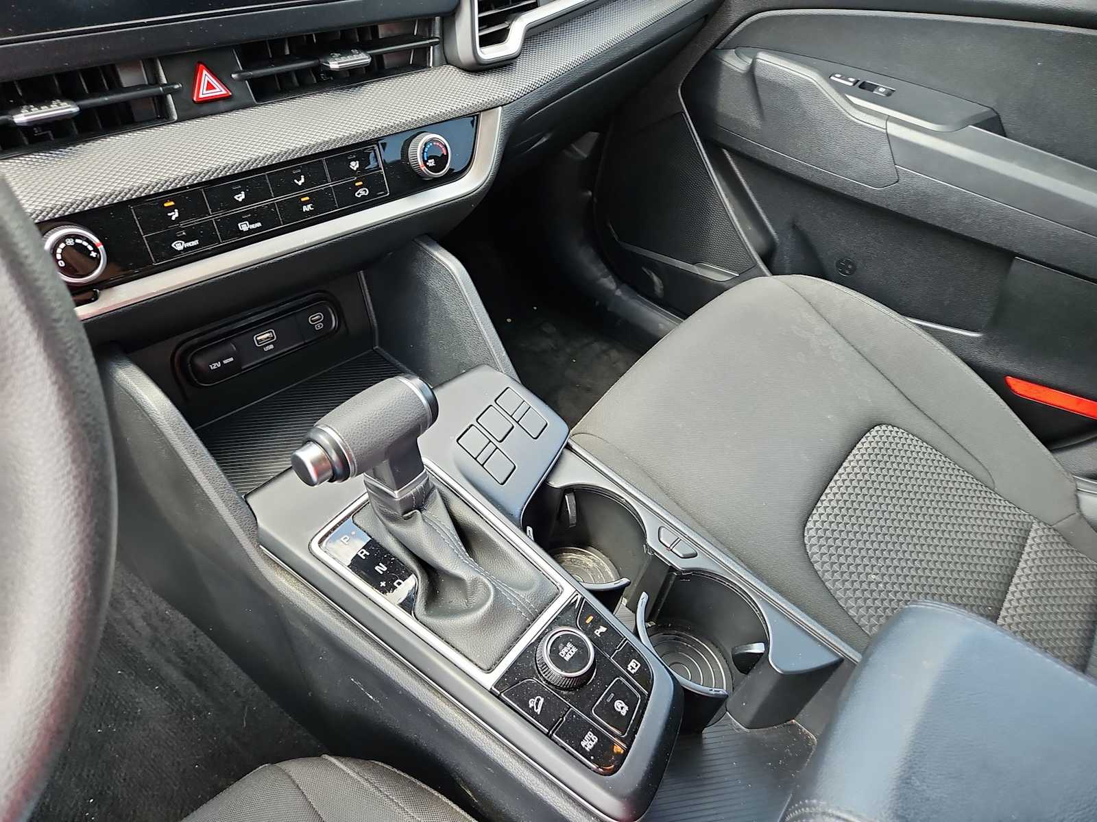 Thumbnail: 2024 Kia Sportage - 16