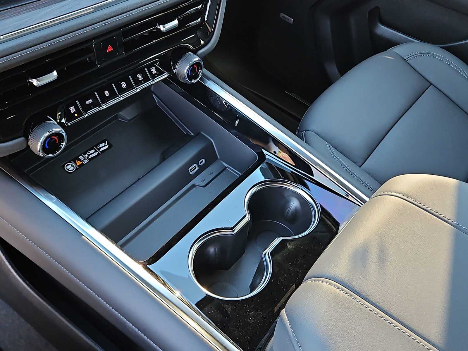 Thumbnail: 2026 Chevrolet Tahoe - 20