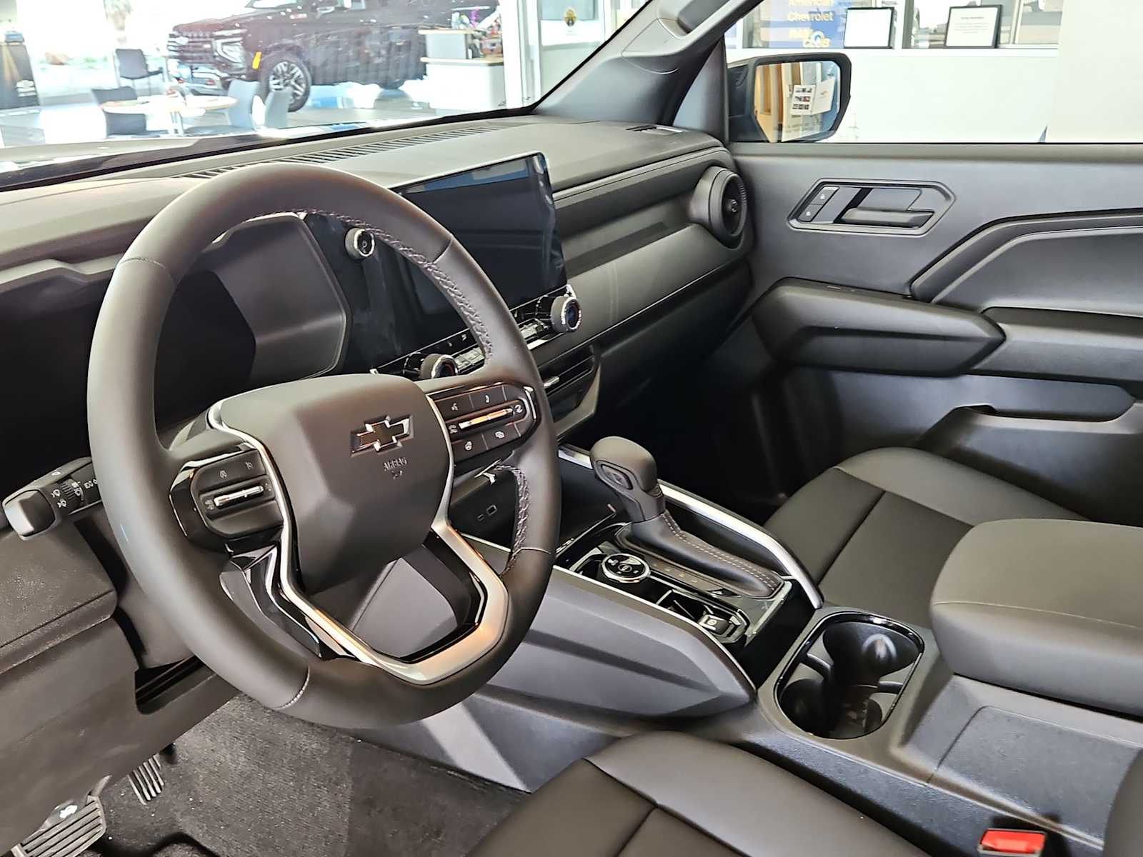 Thumbnail: 2026 Chevrolet Colorado - 14