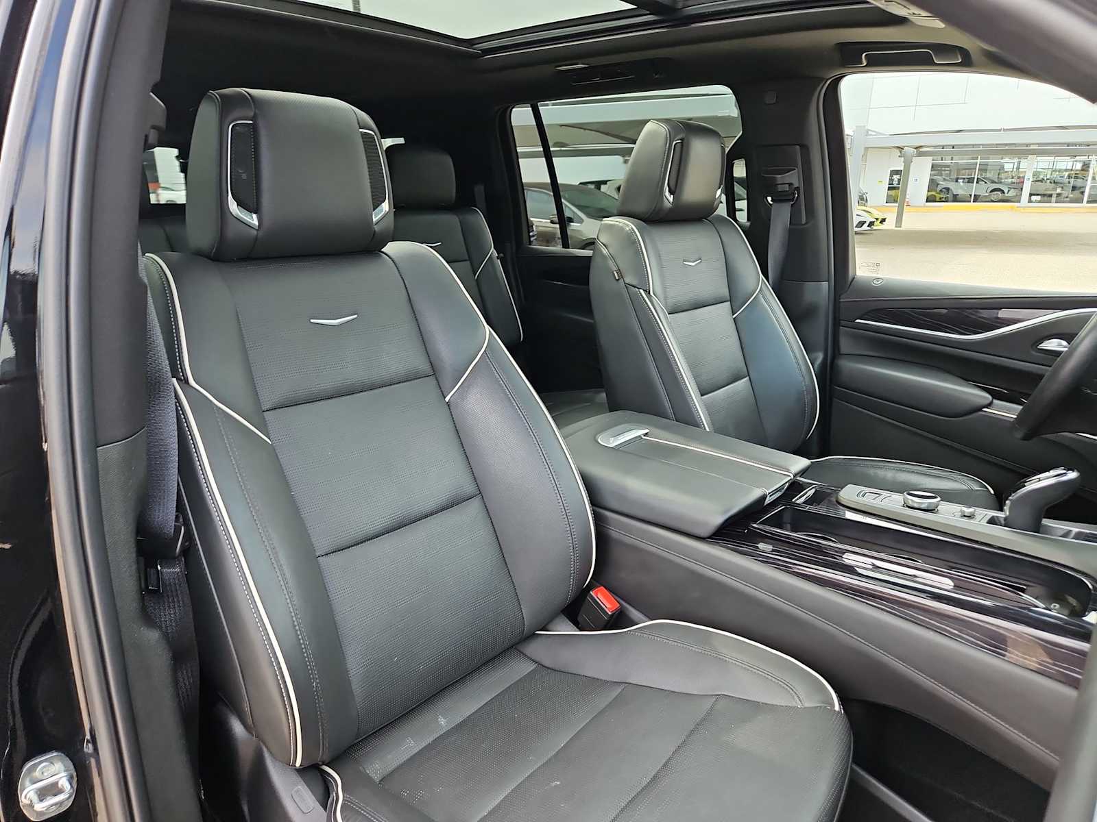 Thumbnail: 2023 Cadillac Escalade - 13