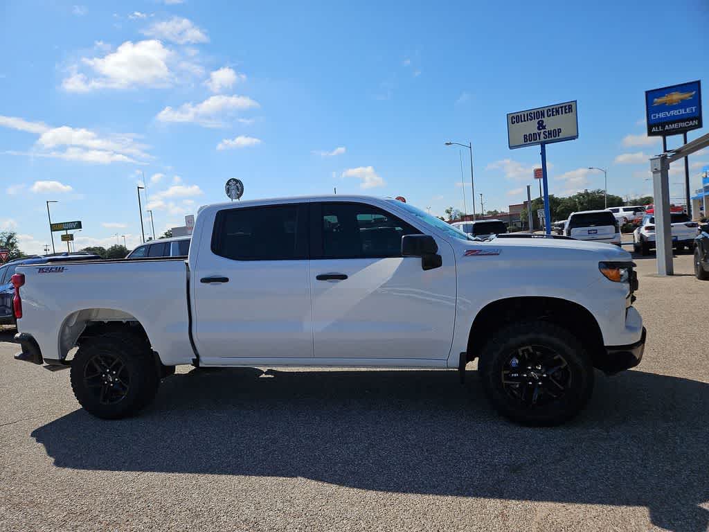 Thumbnail: 2026 Chevrolet Silverado 1500 - 9