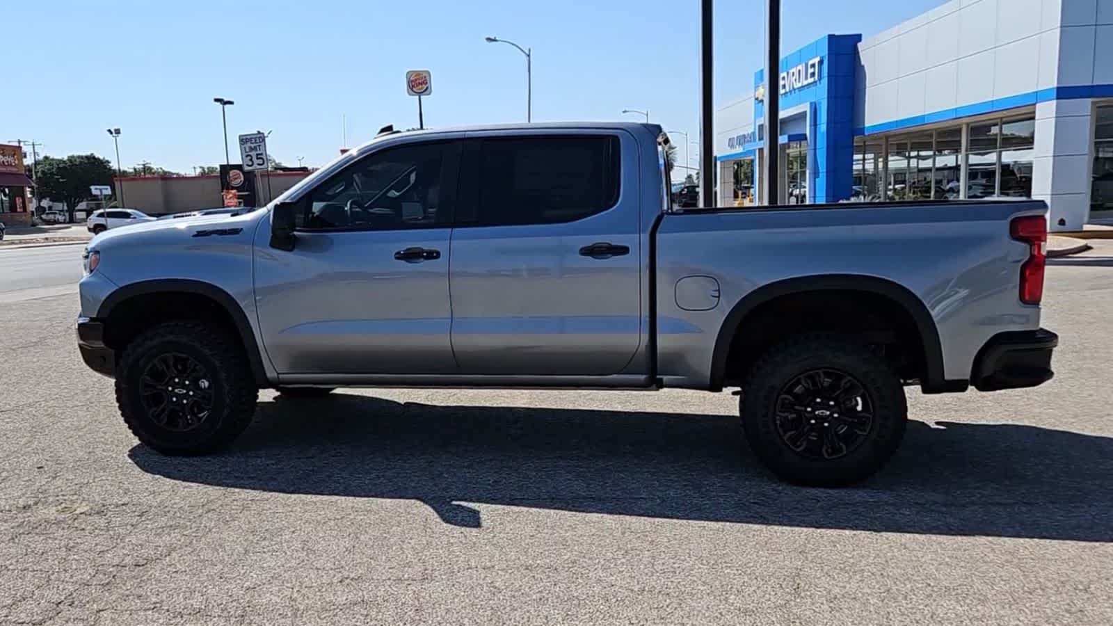 Thumbnail: 2024 Chevrolet Silverado 1500 - 5