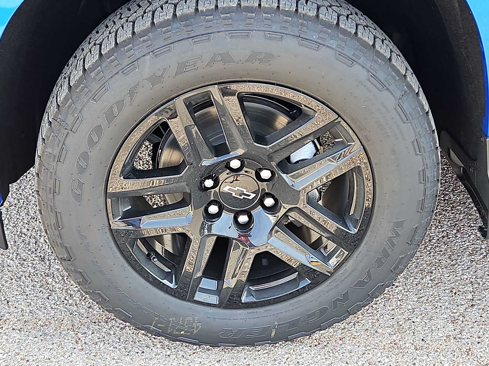 Thumbnail: 2026 Chevrolet Silverado 1500 - 12