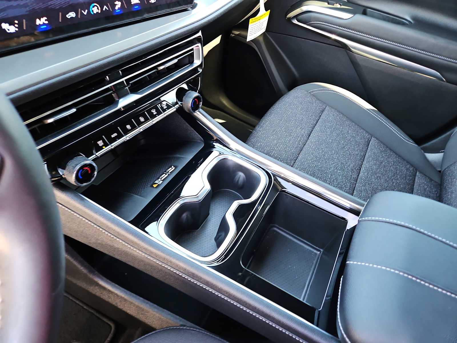 Thumbnail: 2026 Chevrolet Traverse - 20