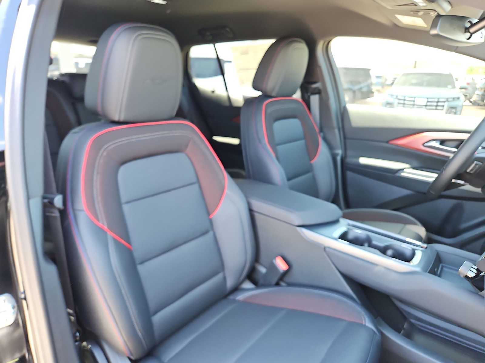 Thumbnail: 2025 Chevrolet Equinox - 21