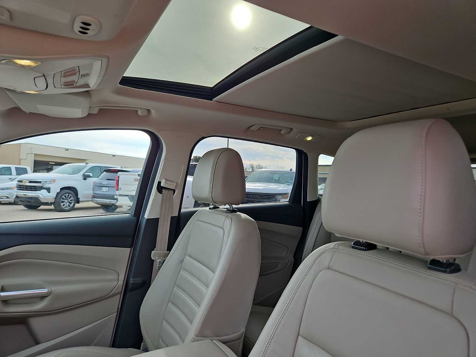 Thumbnail: 2017 Ford Escape - 18