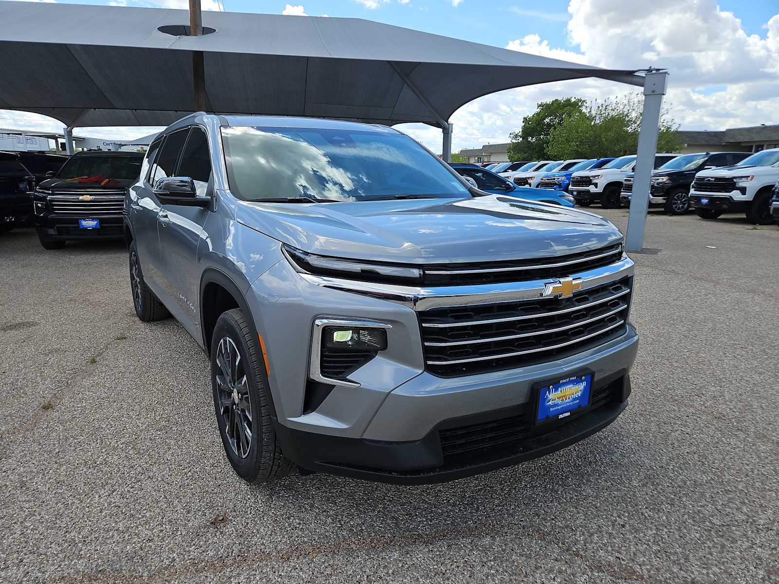 Thumbnail: 2026 Chevrolet Traverse - 2