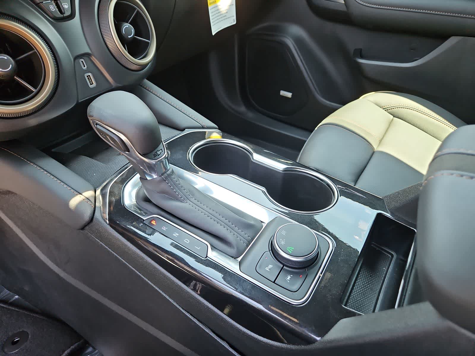 Thumbnail: 2024 Chevrolet Blazer - 24